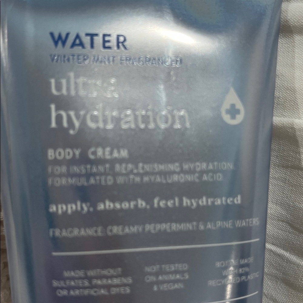 Bath & Body Works Water Ultra Hydration Body Cream